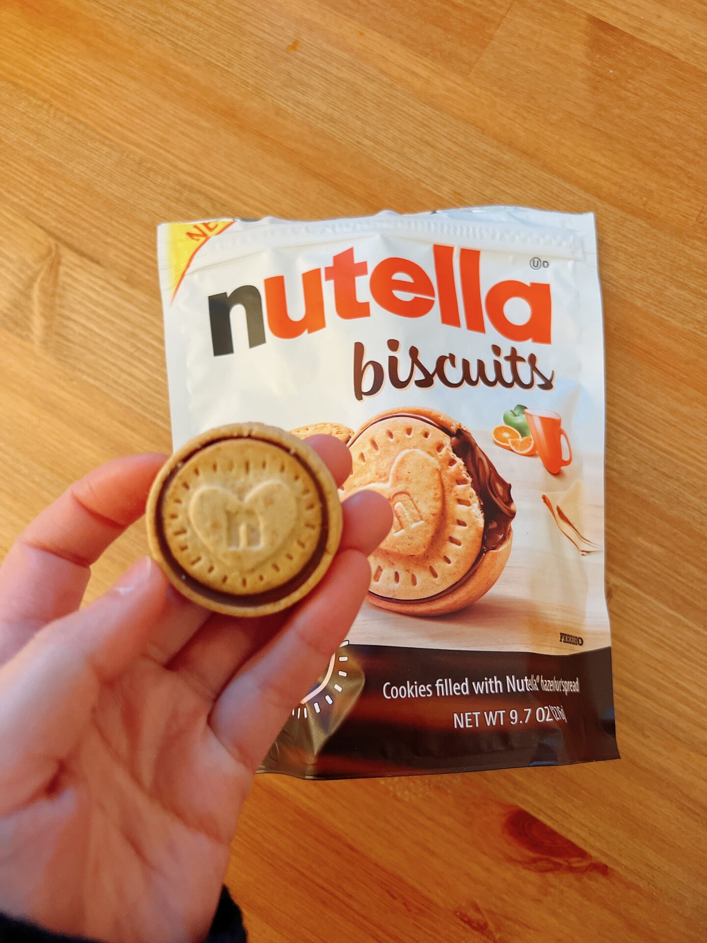 最初の Nutella ヌテラ ビスケット 22個入り 5袋 ヨーロッパ お菓子 スナック asakusa.sub.jp