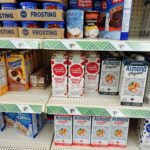 【ダラーツリーの格安牛乳】アメリカで常温保存可能のWHOLE MILKはどんな味なのか試してみた話☆バターロールにも混ぜてみた！