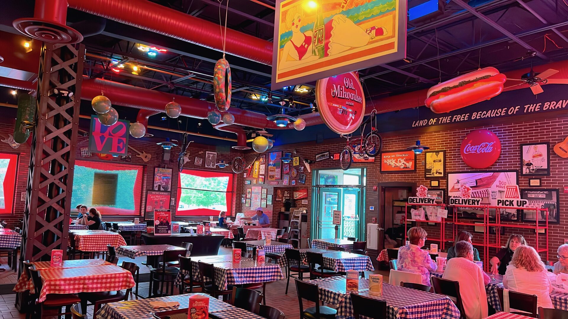 Portillo's】超レトロ☆アメリカンなホットドックチェーンで