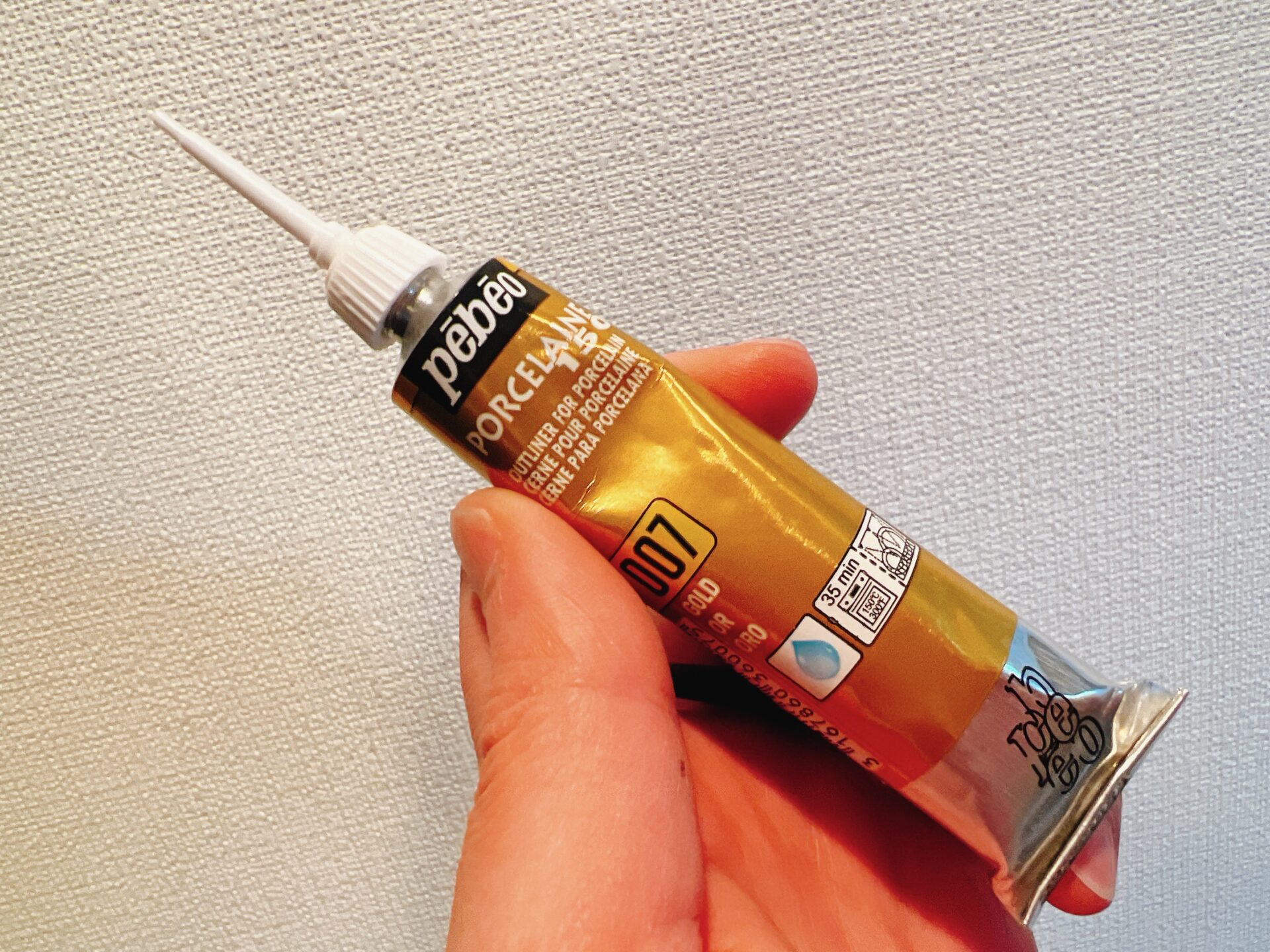 金継ぎ風に修復】フランス製ペベオ社のインクで割れたお皿を修理して